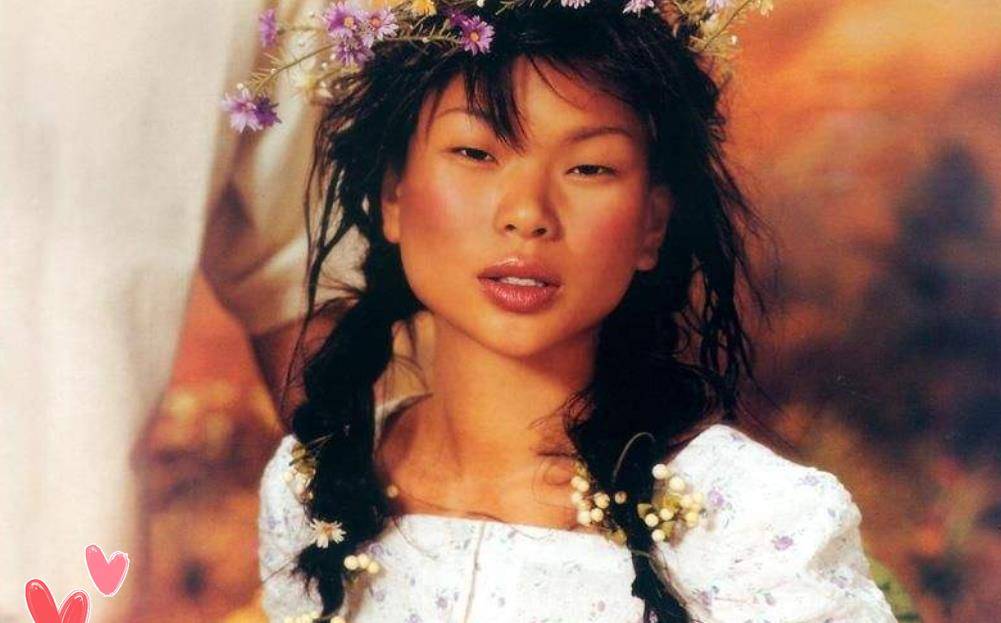 挑战国人审美的超模吕燕,帅气"混血儿子"曝光,眉清目秀不像妈_宝宝