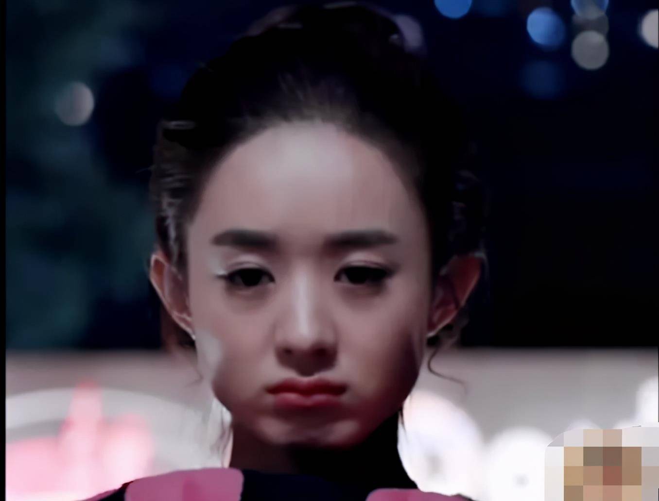 赵丽颖新剧路透曝光,红衣皮鞋还原农村妇女,被指有下巴后缩危险_角色