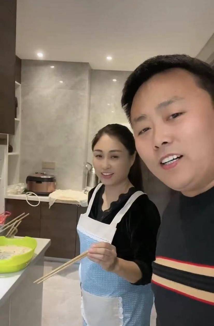 刘大成老婆多大图片