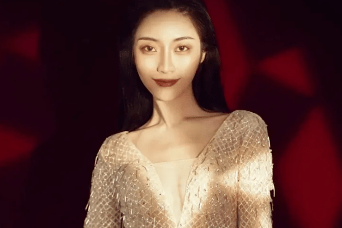 原创李雪珂她年入千万未婚生下3个混血女儿如今成百万网红