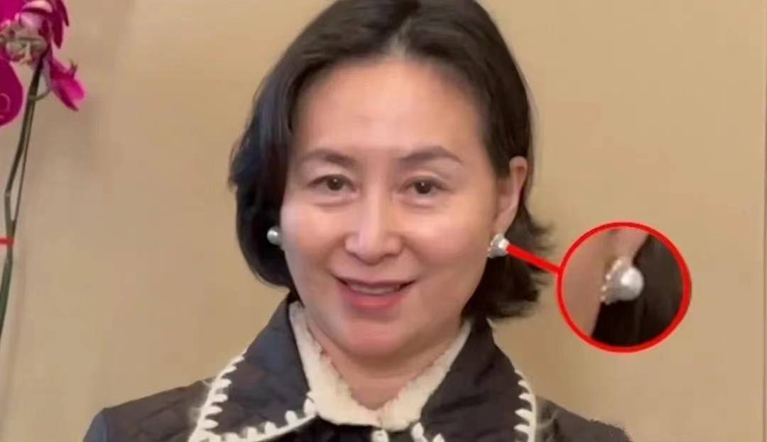 跨越35年的珍珠耳环,何超琼与陈百强,戴着它仿佛你在我身边
