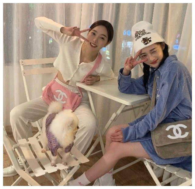 原创赵尧珂晒和王思聪绯闻女友合照果然好看的人都跟好看的人玩了