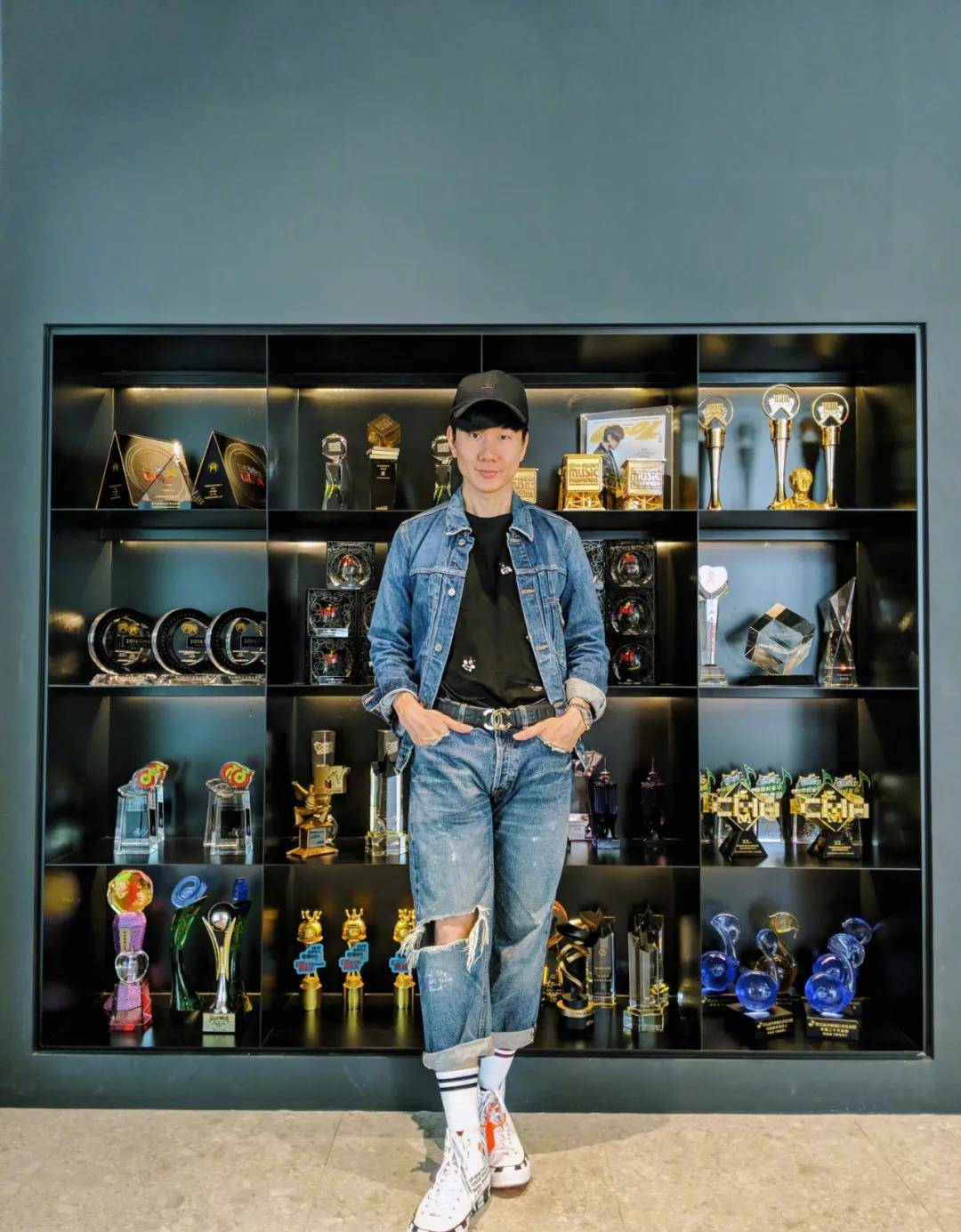 原创林俊杰4亿单身豪宅曝光网友明星的快乐我们真的想不到