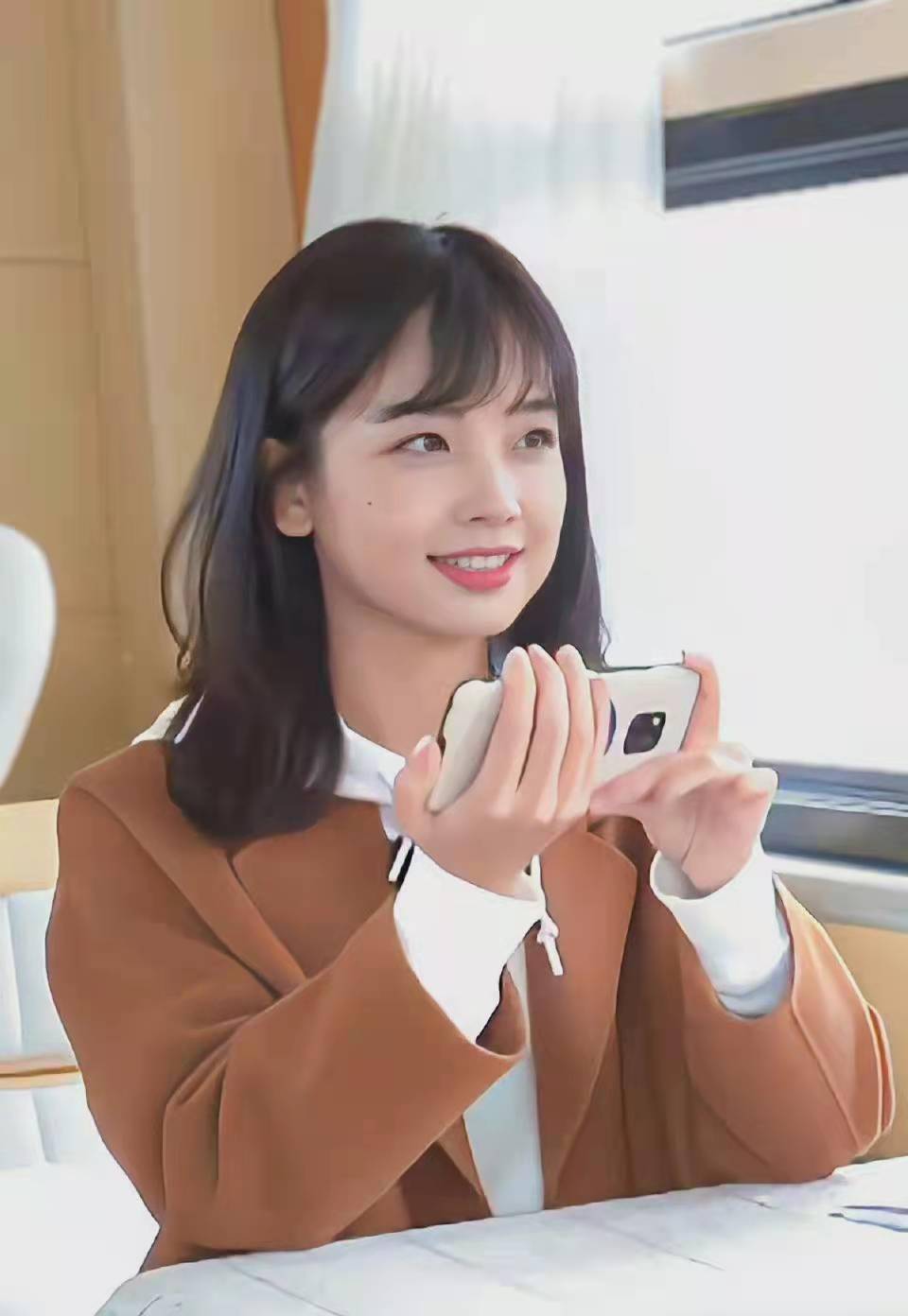 王冰冰人设崩塌19岁在一起分手她才不是国民初恋