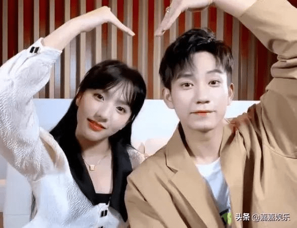 原创小仵作男主疑曝恋情与高颜值小花牵手cp粉们又哭了