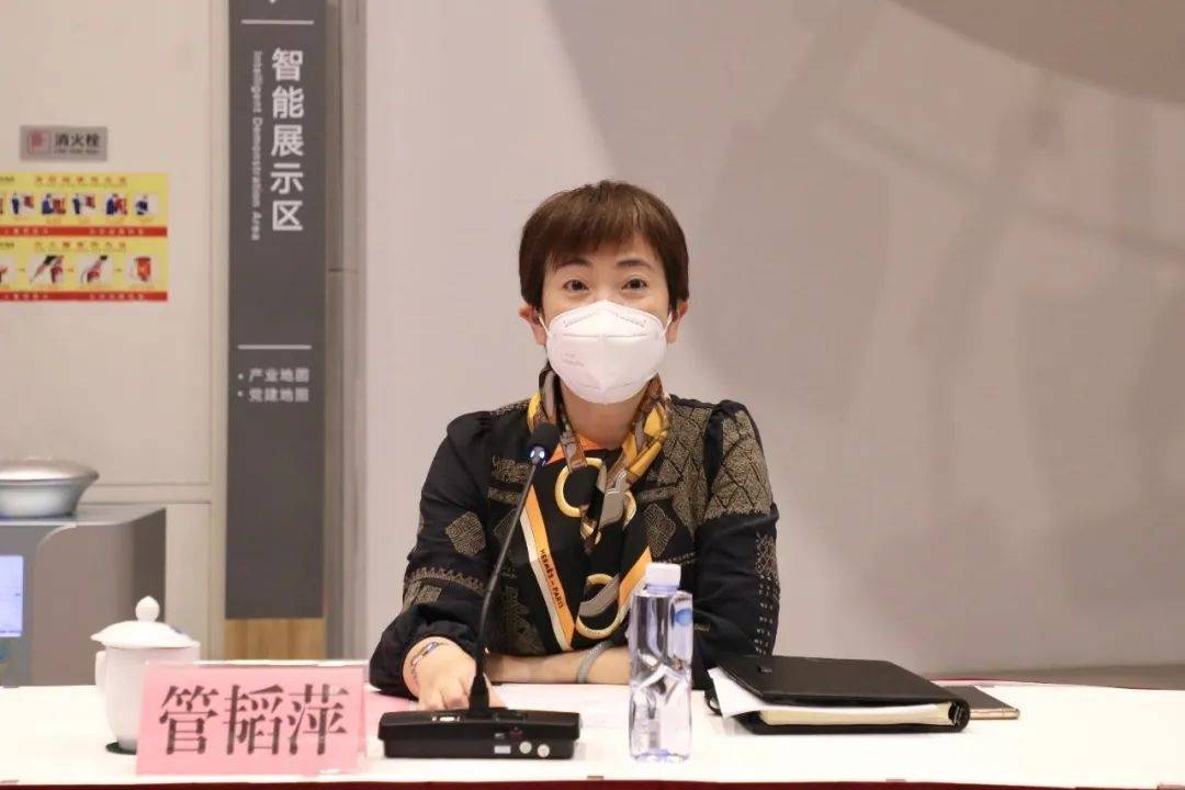 管韬萍指出,本次签约是地产集团与长宁区政府合作的里程碑节点,接下来