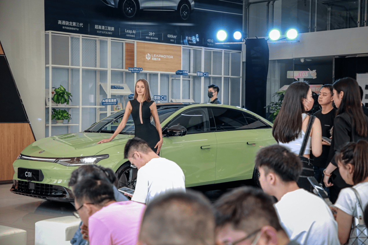 零跑c01品鉴会武汉站:订单近6万,预售即成爆款_搜狐汽车_搜狐网
