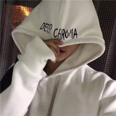 帅气的真人男生头像即便是伤了心也要笑着