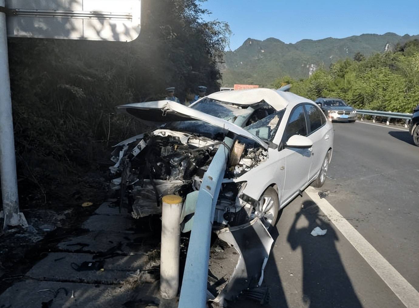 申通的發家史創始人25歲橫遭車禍妻子嫁司機套現146億離場