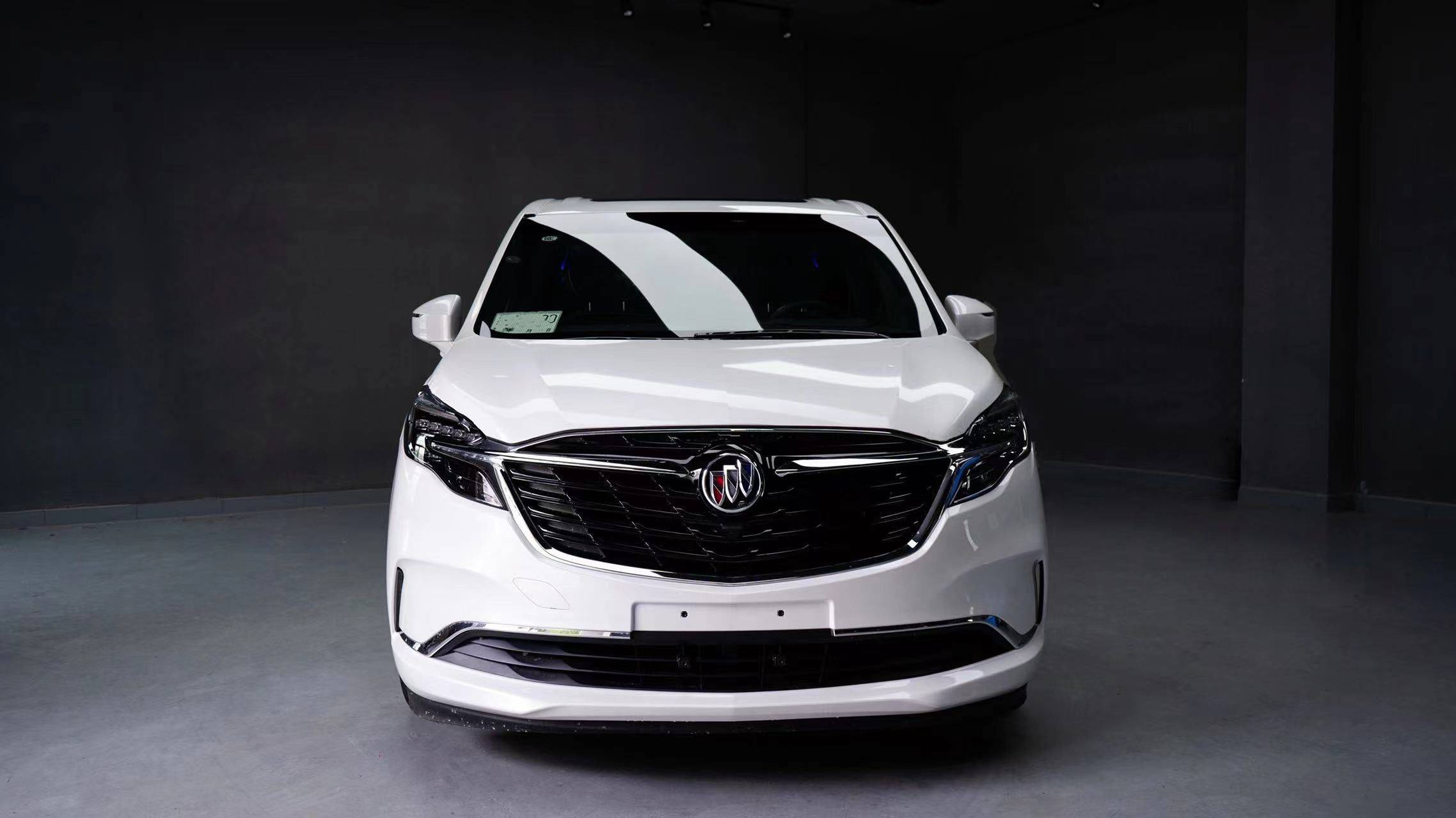 别克gl8 653帝王蓝案例,深邃高贵