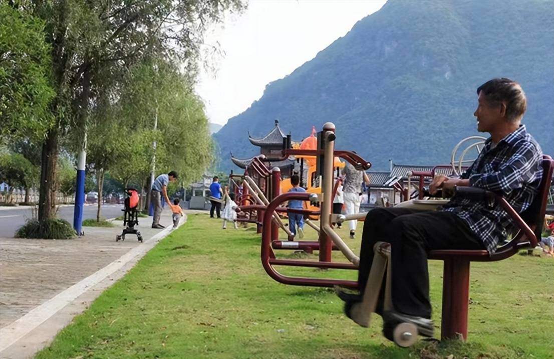 原创建德市莲花镇打造15分钟健身圈满足村民精神文明需求