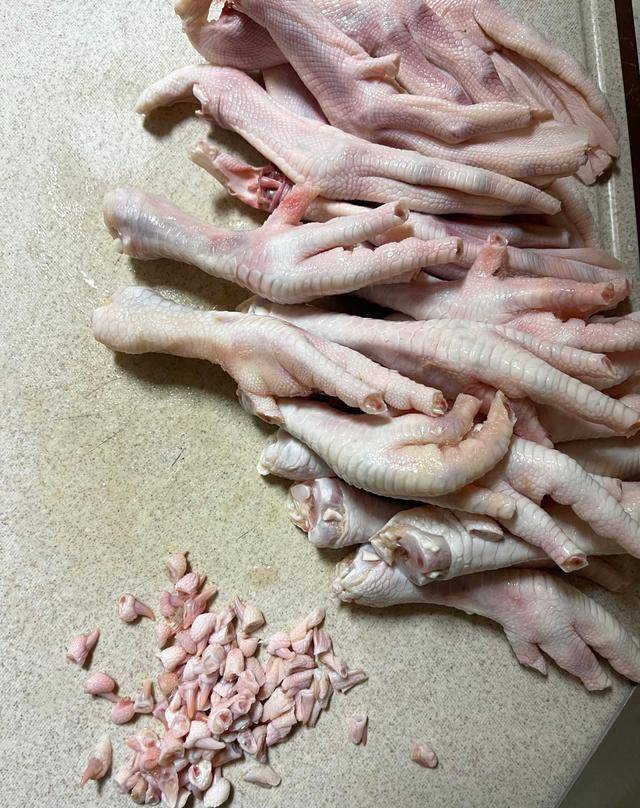 一口气吃掉一盘的卤鸡脚鸭脚详细版教程,这样做堪比外面买来的!