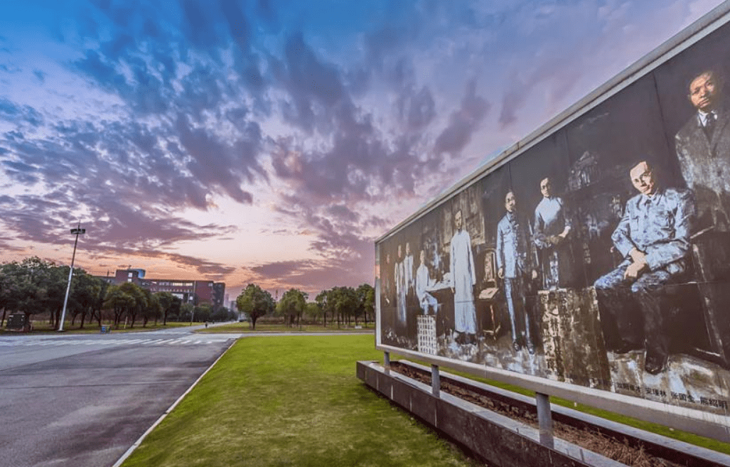 1940年的国立中正大学,1949年改名为南昌大学,1953年改为江西师范学院