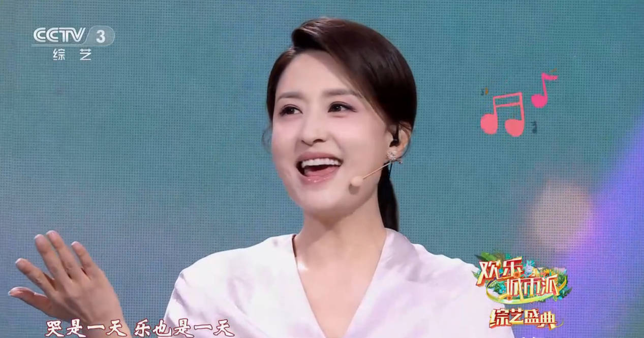 央视主持人张蕾节目收视不占优势叠加年龄问题后续何去何从