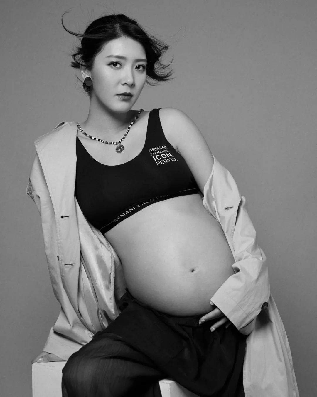 原创卸货在即27岁香港女星晒最新孕照留纪念夜半惊醒感慨母爱伟大