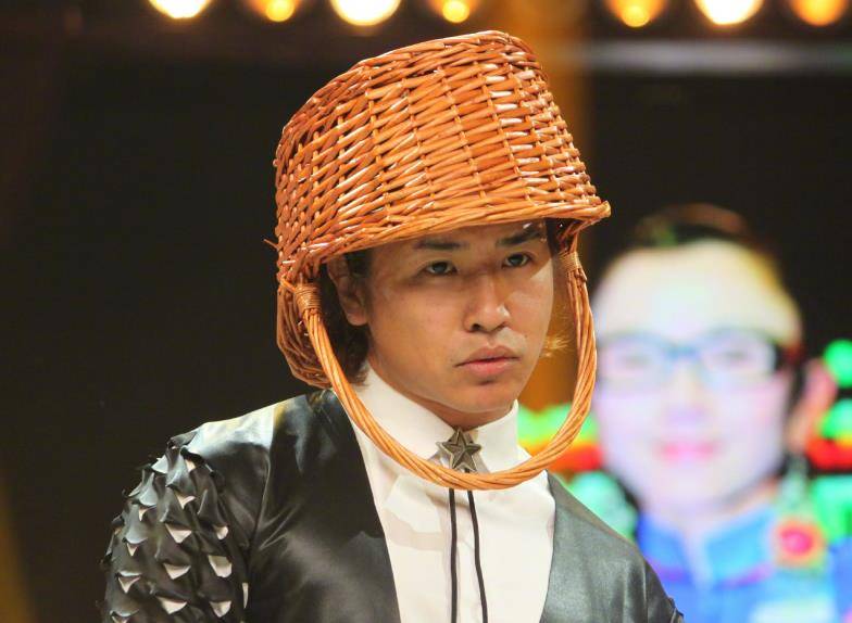 原创40岁欧弟近况曝光大家却都在关注他老婆意外撞脸了张韶涵