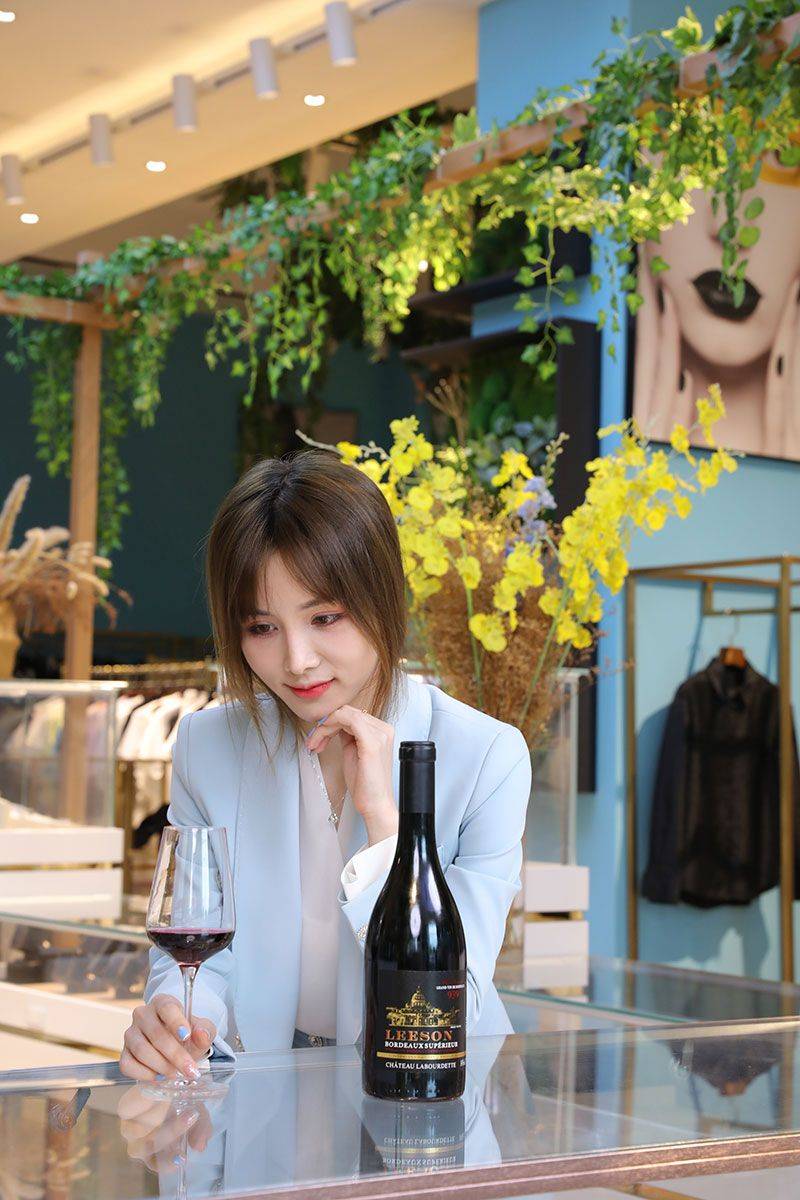 文艺青年眼中的红酒满满的小资情趣