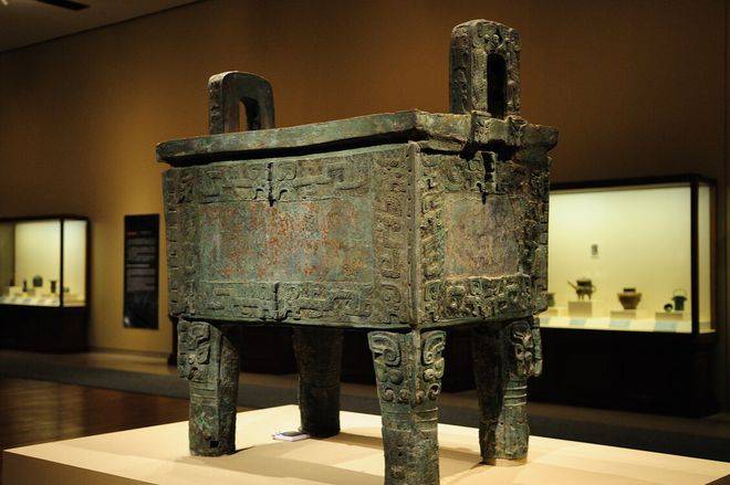 原创光绪年间村民发现国宝却被日军得知为了保护巨鼎只能背井离乡