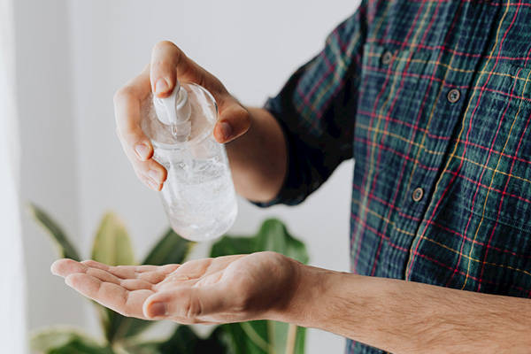 居家使用酒精消毒需要注意哪些事项