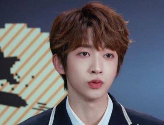 原创创4暴风周宇cp火了粉丝把两人照片重叠竟成了他