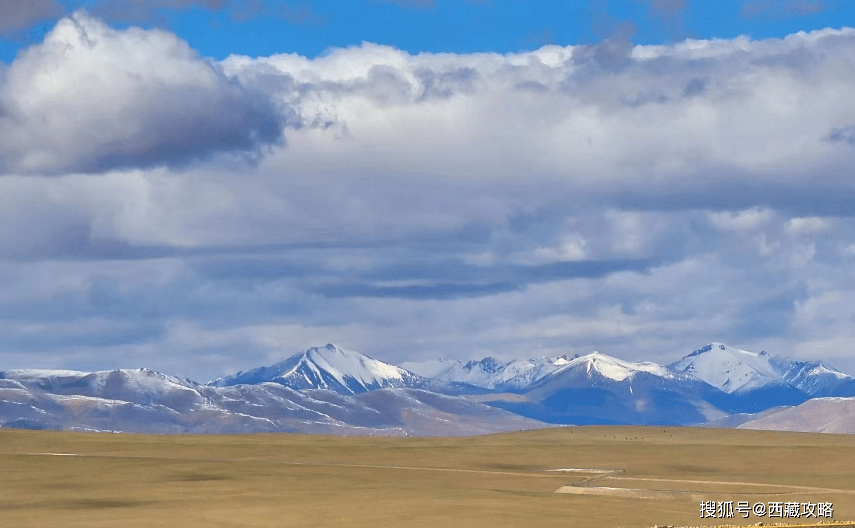 原创             连接新疆与西藏的216国道已投入使用