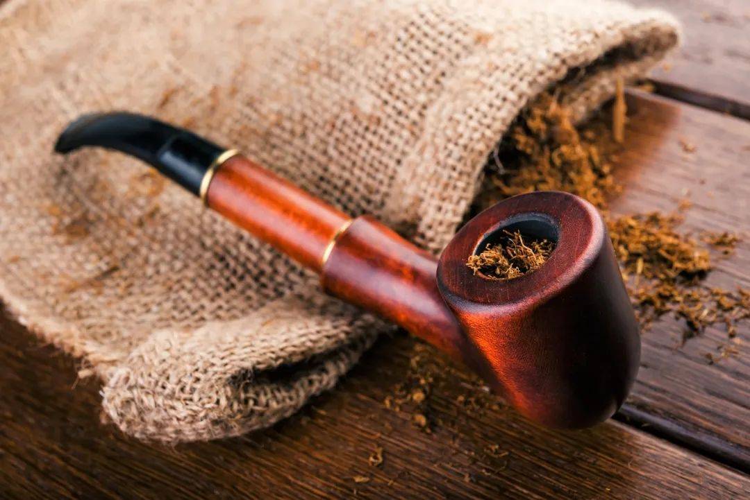 雪茄和烟斗究竟有什么区别?_手机搜狐网