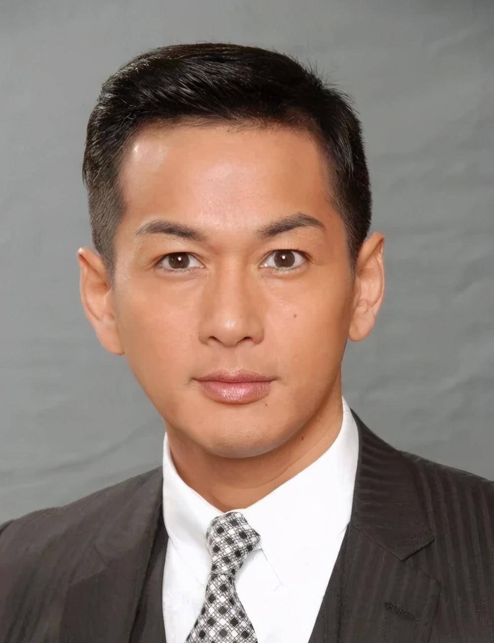 原创48岁小生吴家乐效力tvb27年心灰意冷是时候该说再见了