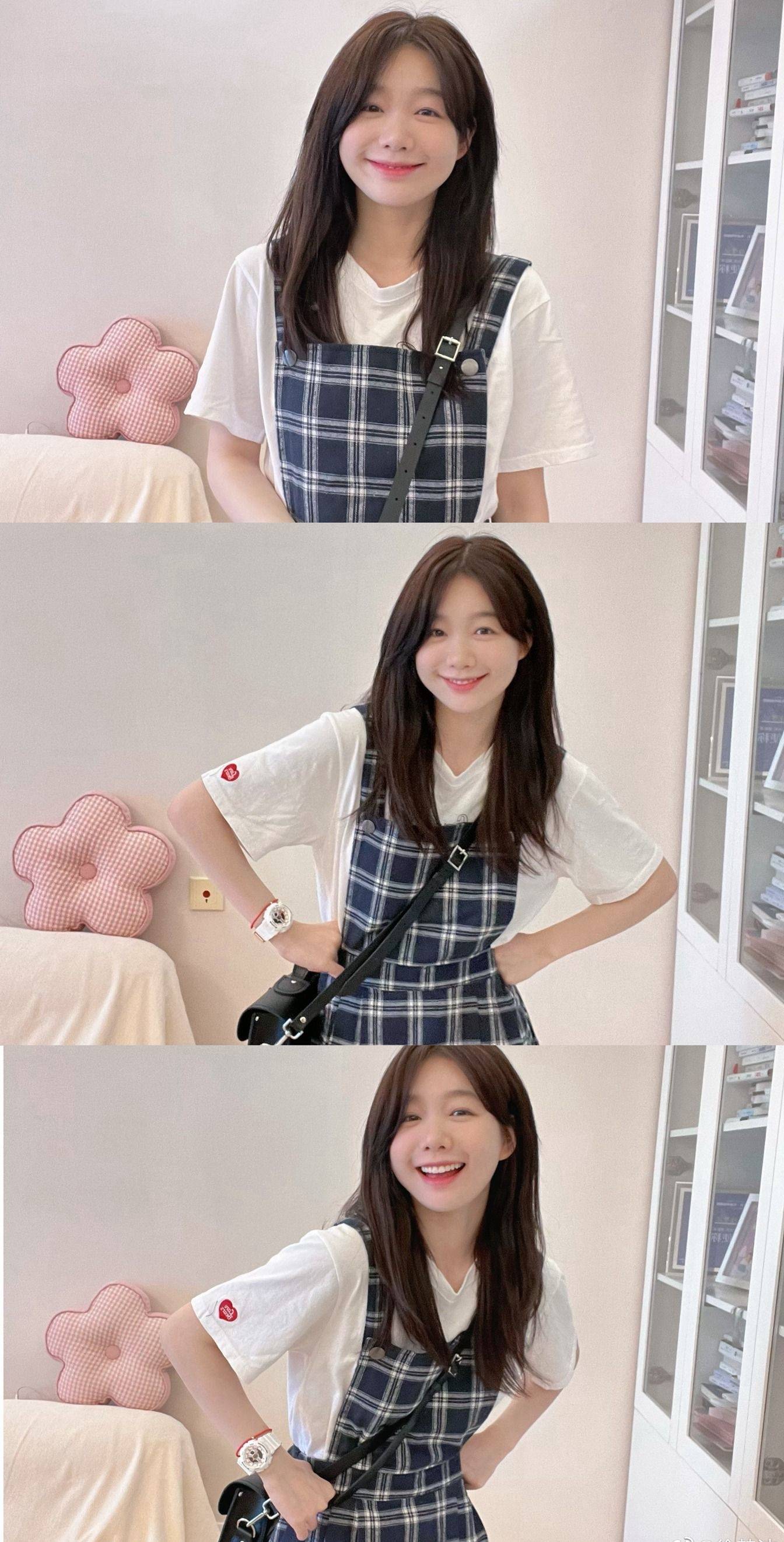 徐梦洁百褶裙搞怪写真