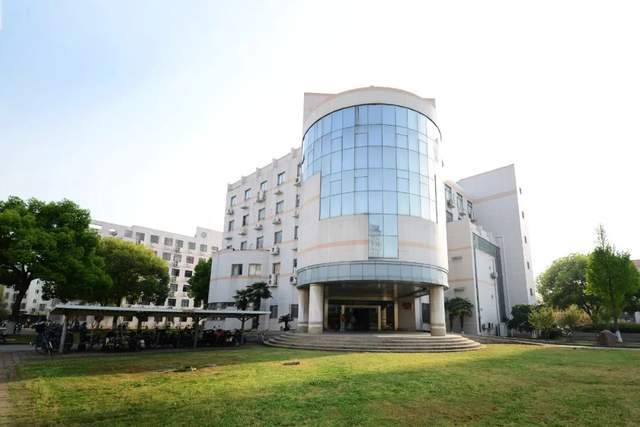 苏州大学商学院40周年院庆公告第一号