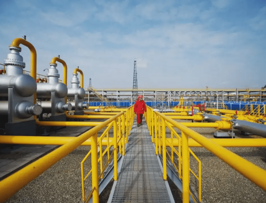 中国开发东海油气田日本外务省却对华抗议解放军随即宣布亮剑