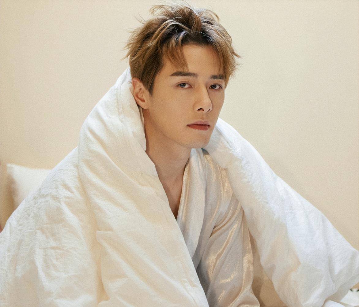 原创冲着肖战追玉骨遥却被偶然出镜的方逸伦惊艳到了