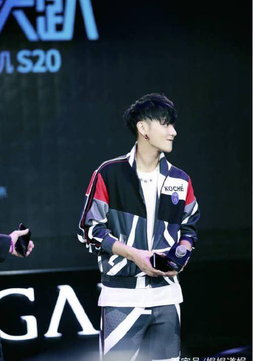 黄子韬是有多冷!