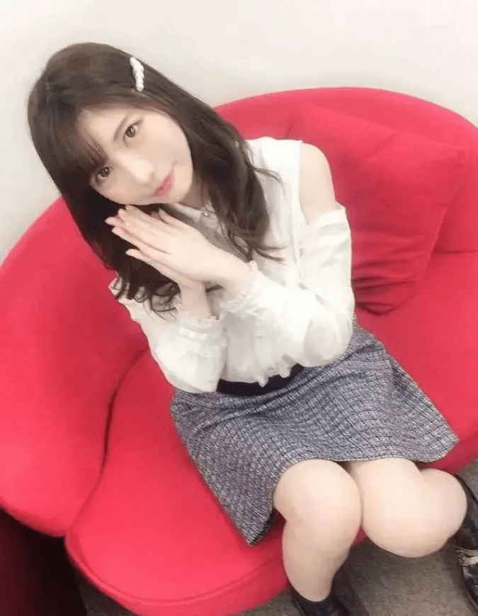 新一代00后年轻老师教学课程推荐_蓝芽_外表_同学