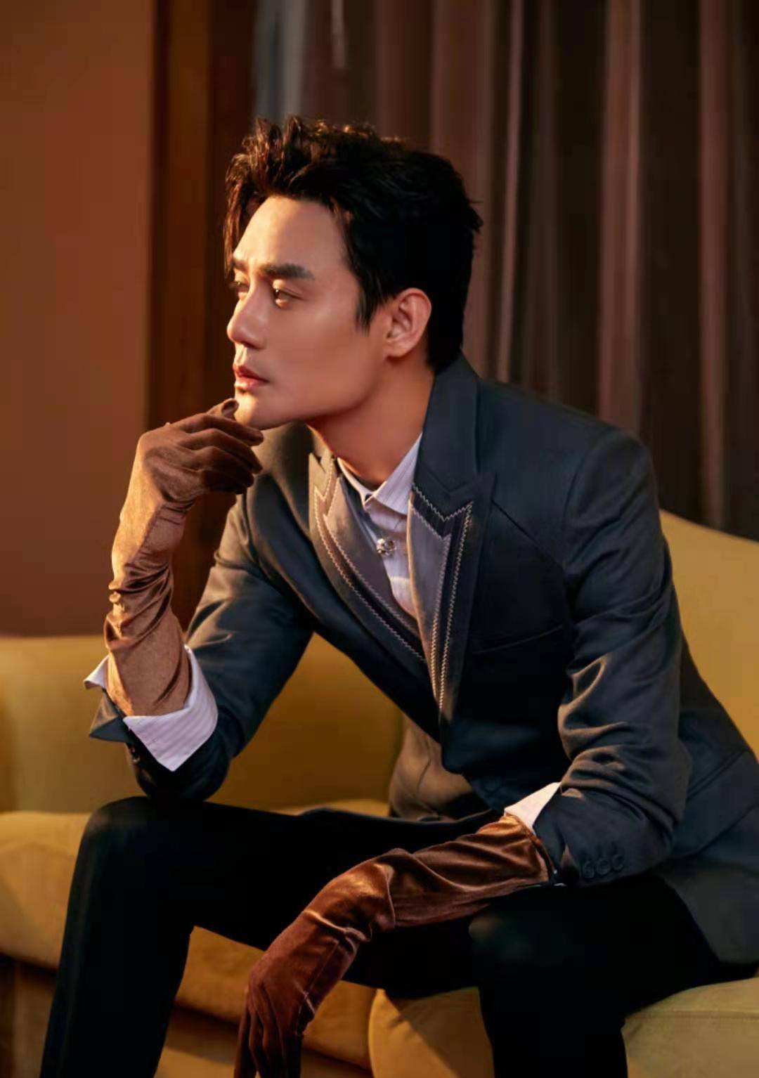 明星当老板是娱乐圈的常事,但没想到00后小花的老板是董子健_贾玲