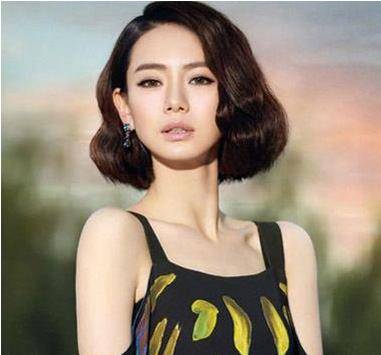 原创额头扁平适合啥发型额头扁平的女星造型扬利避害的发型很美哦