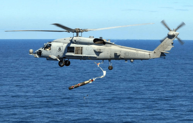 269架mh-60r型海鹰反潜直升机,是航空母舰上最主要的反潜力量,凭借其