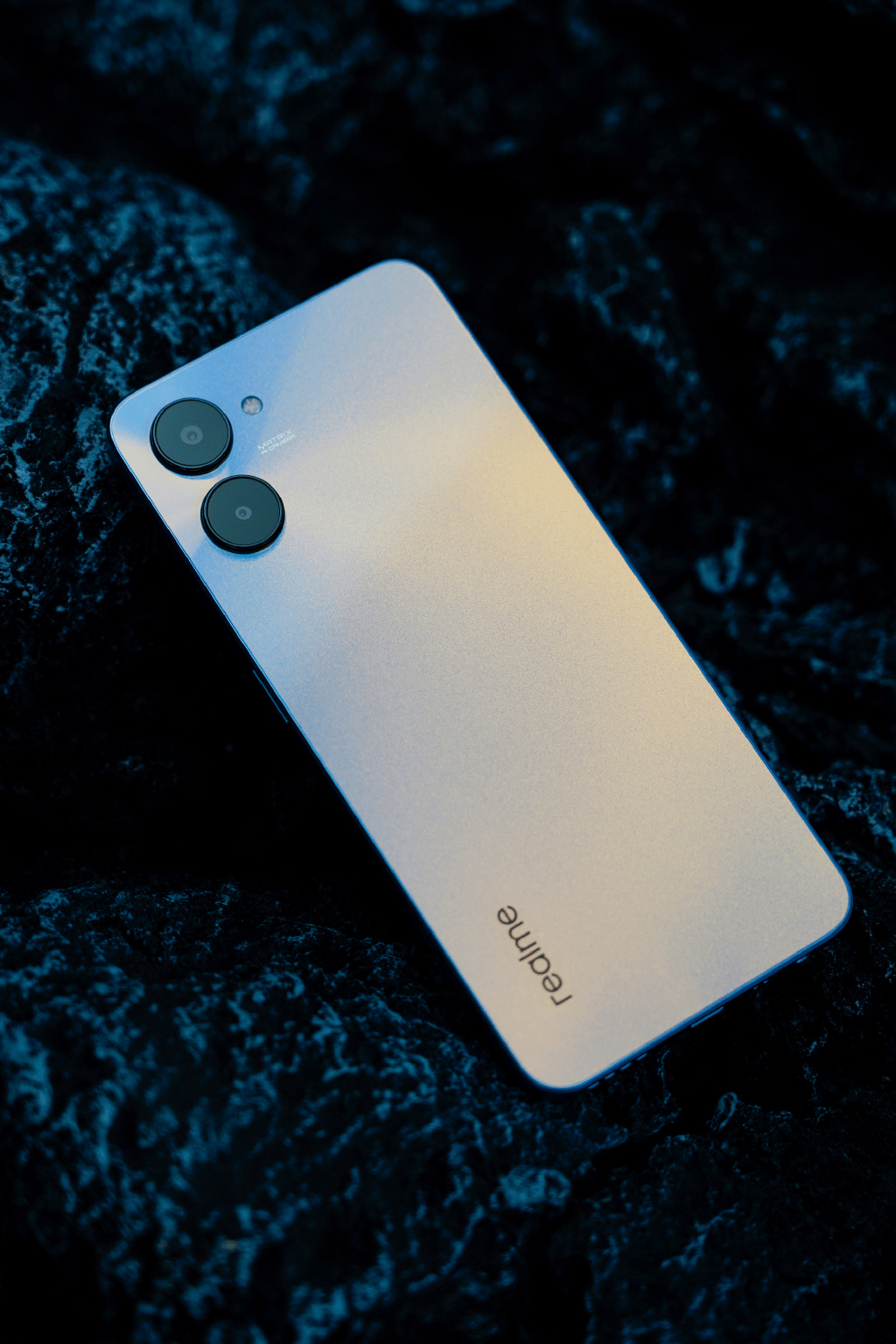 同为999真我v20和荣耀畅玩30谁更值得买这三大维度它更具优势