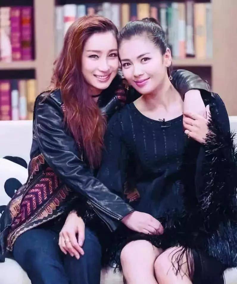 合作作品认识,还有点不打不相识的意思,后来这关系就非常铁,刘涛和王