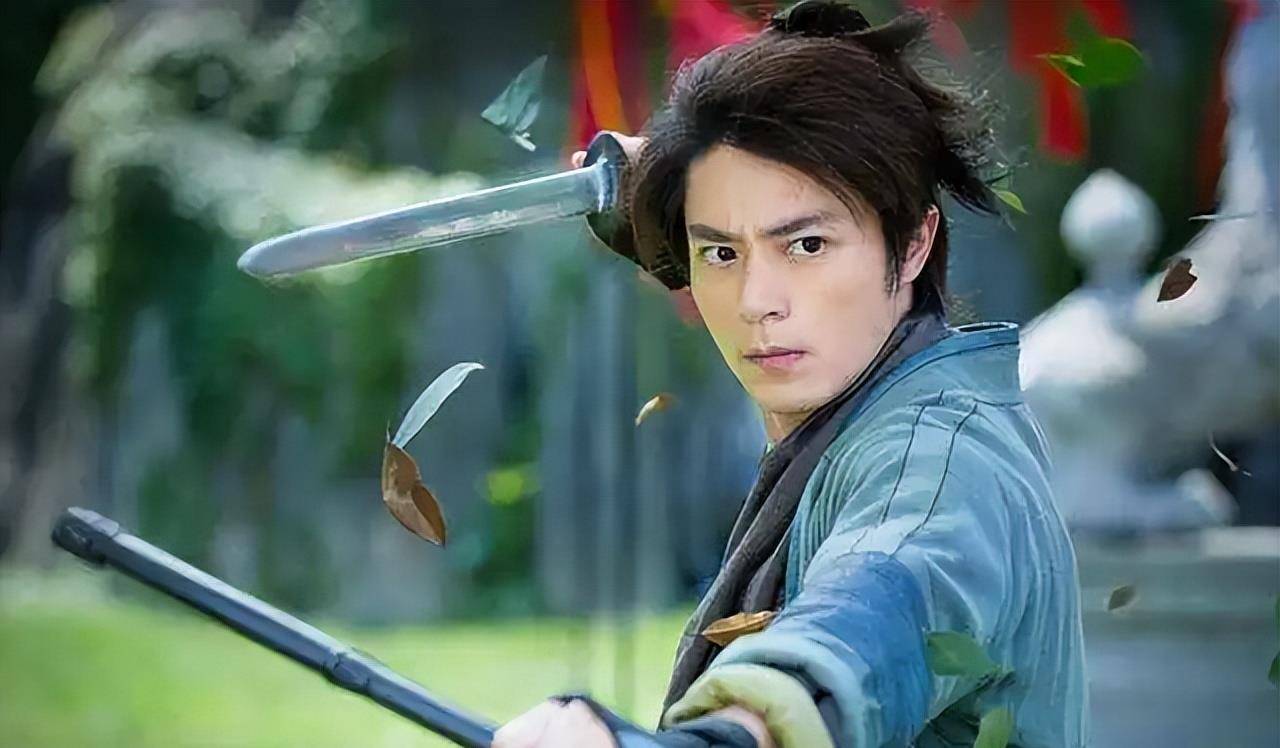 霍建华出道后出演过不少古装角色,徐长卿,离歌笑,归海一刀等都给人留