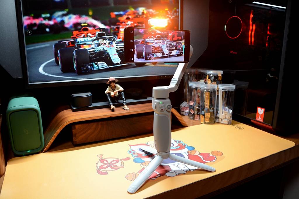 短视频UP主的创作利器，智云SMOOTH-Q4 COMBO套装体验