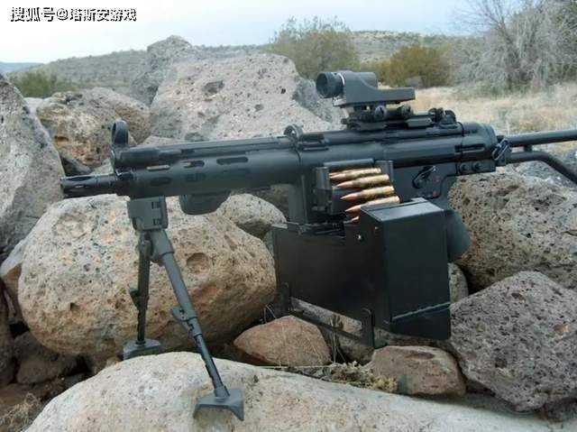 盘点上世纪八九十年代,雇佣兵最常用的轻武器_制式_冲锋枪_手枪