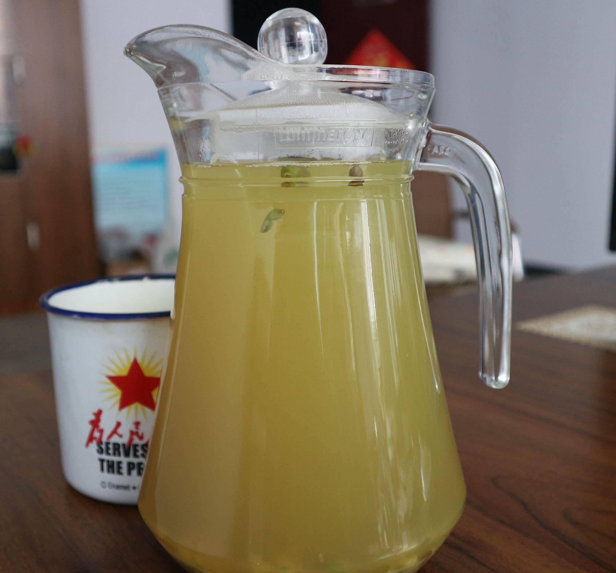 半斤毛绿豆 一块土冰糖,煮一锅绿豆茶,这就是我的解暑神器_锅盖_感觉