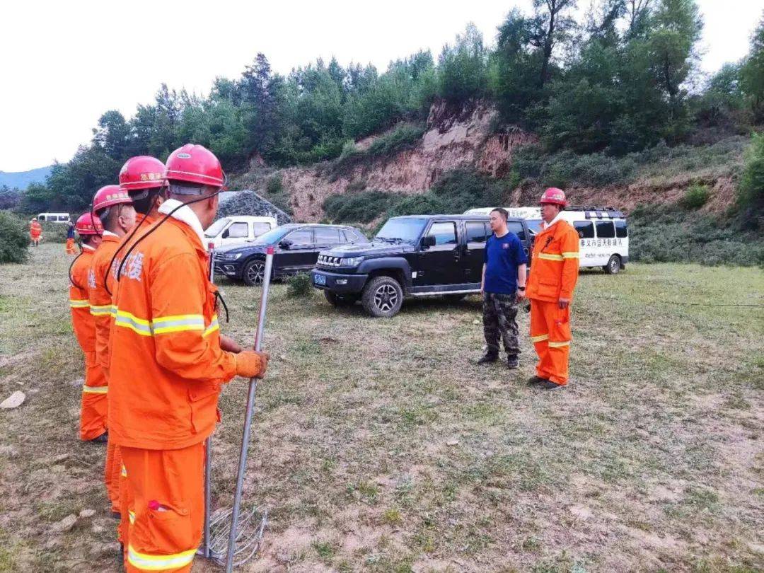 大火无情人有情 吕梁应急在行动！