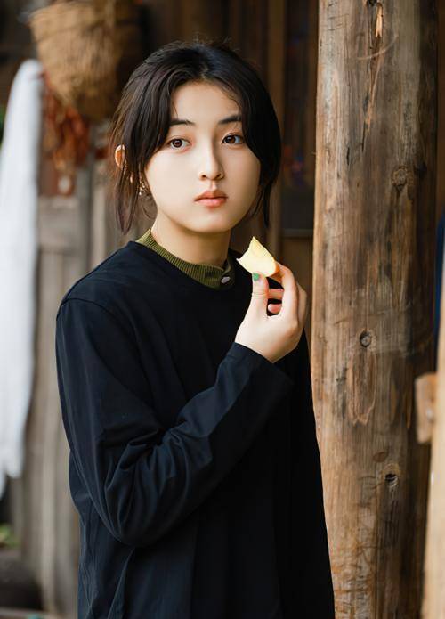 网友们都提议赶紧维修一个屋子,亲妹妹早已长大以后,让