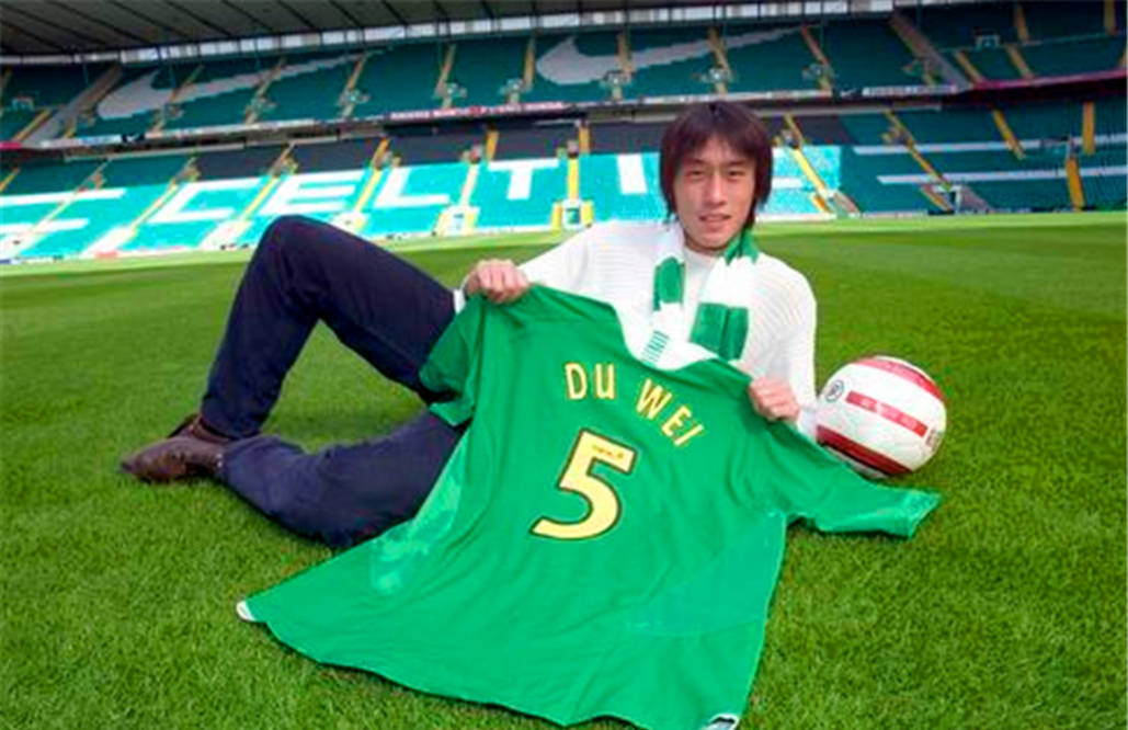 国足争议球员,力压张恩华顶替范志毅,受高洪波信任遭孙继海讽刺!