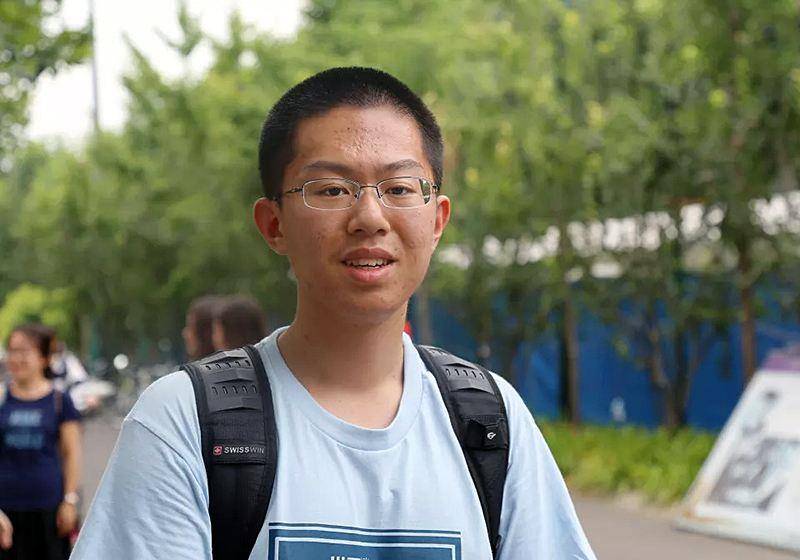 三个高考牛人,清华北大随便挑,这才是真正的学霸