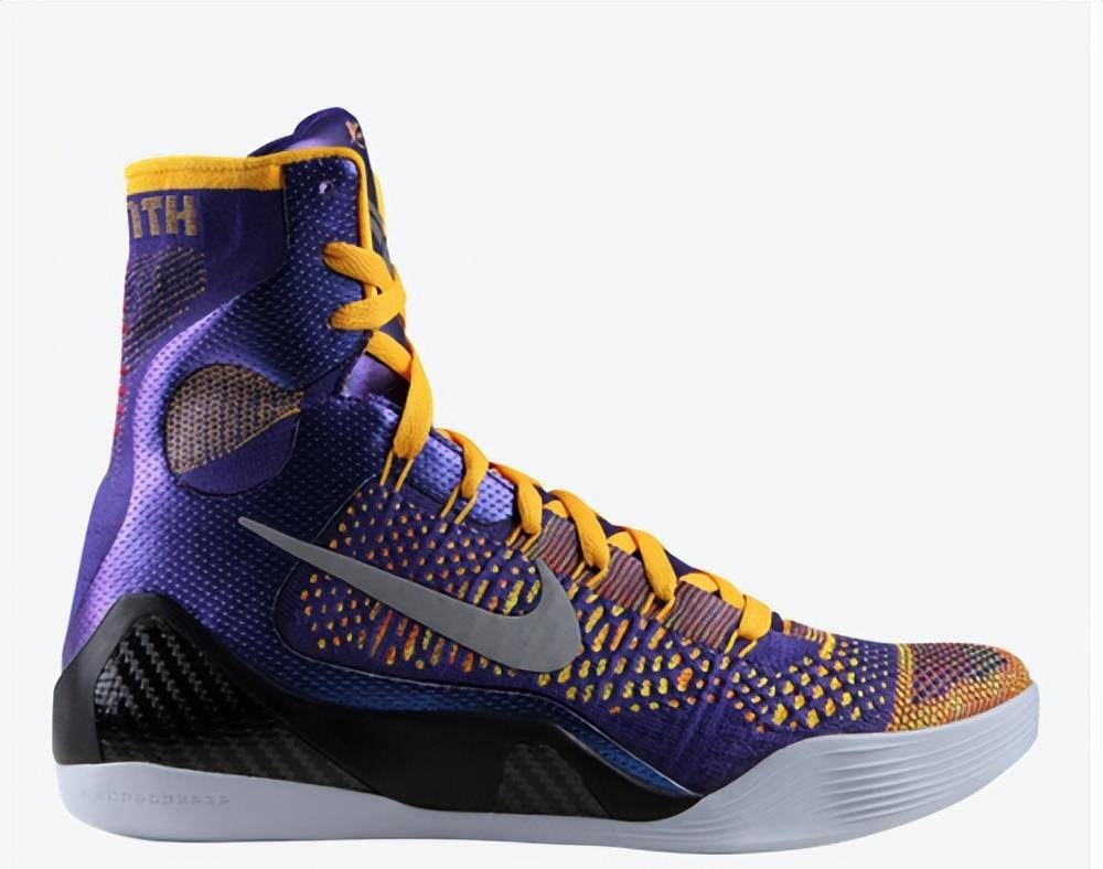 勒布朗的上足,科比的形状,nike的真正武器?_老詹_签名_鞋子