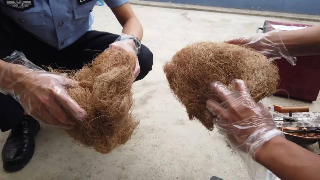 案中查获的"卡苦"特大犯罪团伙摧毁了一个制贩毒品"卡苦"的缴获毒品