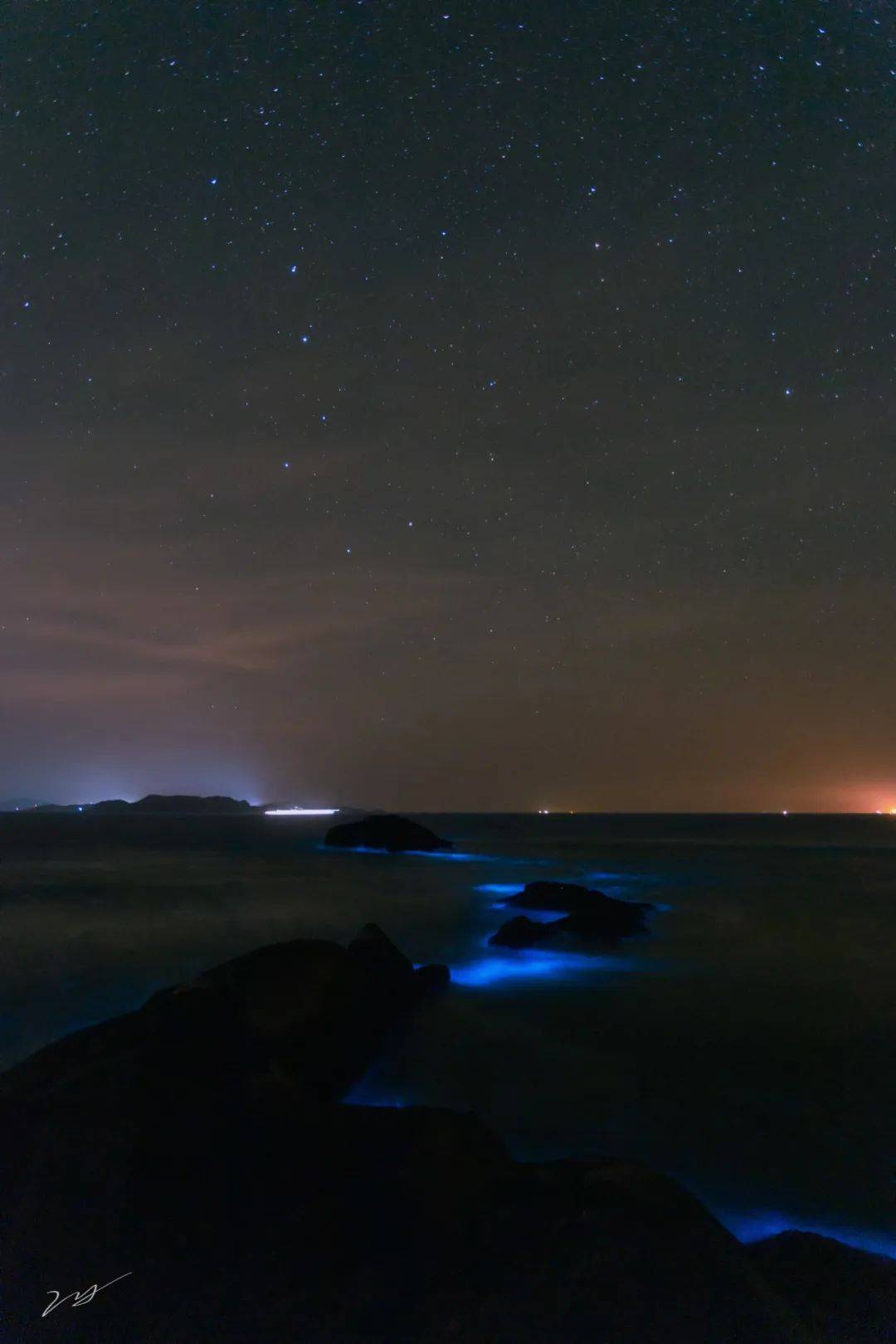 part - 02滾燙的星辰大海東極的夏夜,繁星作陪,海浪聲聲,每一顆小星星