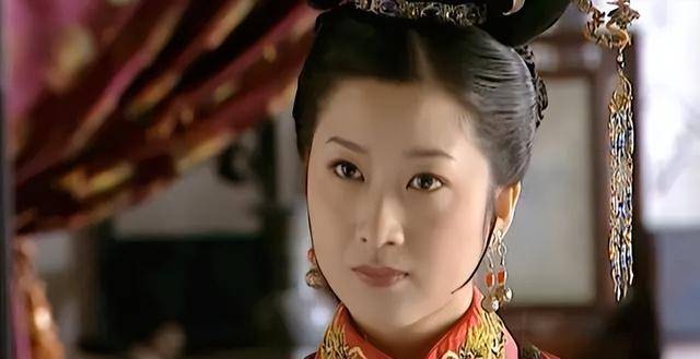 原创康熙王朝看到赫舍里难产而死才懂嫁给不爱自己的人多可悲